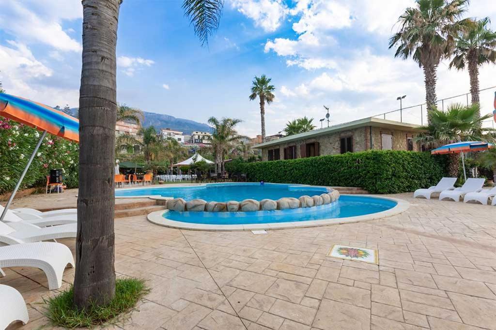 Il Geranio - Resort & Suites 아퀘돌치 외부 사진
