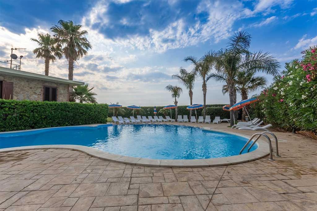 Il Geranio - Resort & Suites 아퀘돌치 외부 사진
